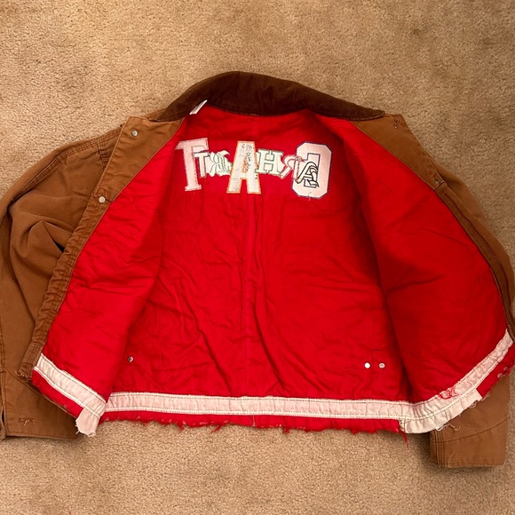 Vintage Cropped Carhartt Jacket with Patches on Front Side and Embroidered - Picture 10 of 12